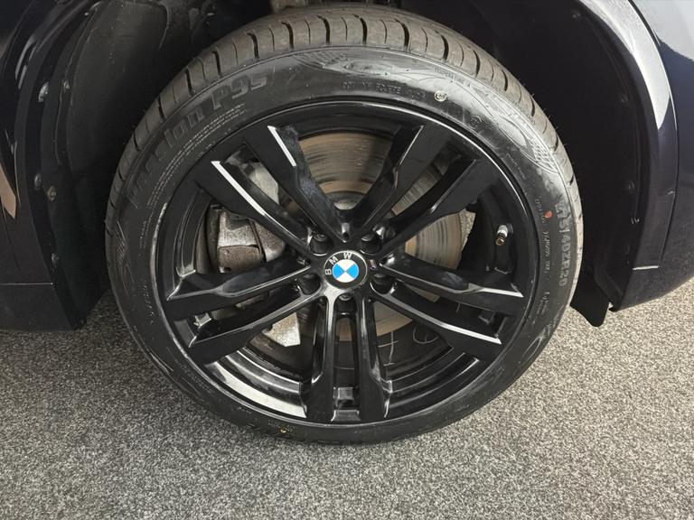 BMW X5 Photo bsapi-5dd5b0ce11c0ea6ae335fbc65faa9164613d1779.jpg
