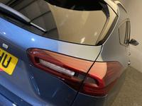 Ford FOCUS Photo 19