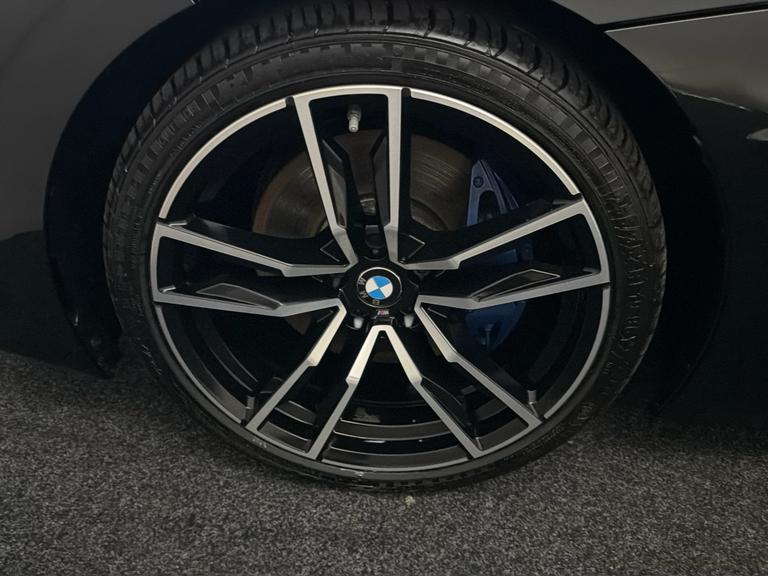 BMW Z4 Photo bsapi-5e4e2ee887f3680a44725e6e6008ee74cc2f8979.jpg