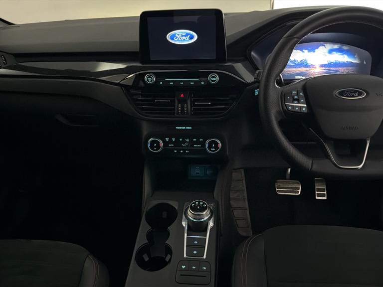 FORD KUGA Photo bsapi-5edd3383a79ea58b63949610426f183e7018745c.jpg