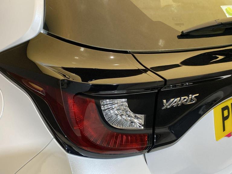 TOYOTA YARIS Photo bsapi-6007b1736ed3ac7325f84a8d623de846064ec56f.jpg