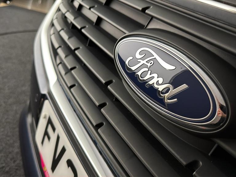 FORD Tourneo Connect Photo bsapi-606defef2f499018d96b1f17529d15ad5cb18fda.jpg