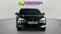 Peugeot 208 Photo 1