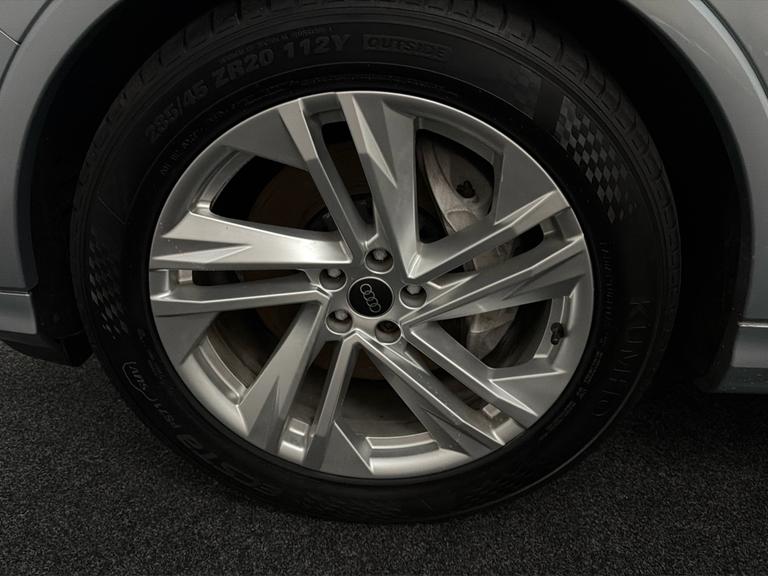 Audi Q7 Photo bsapi-611ee4054f718e1e6a6220f470faac12785a81c6.jpg