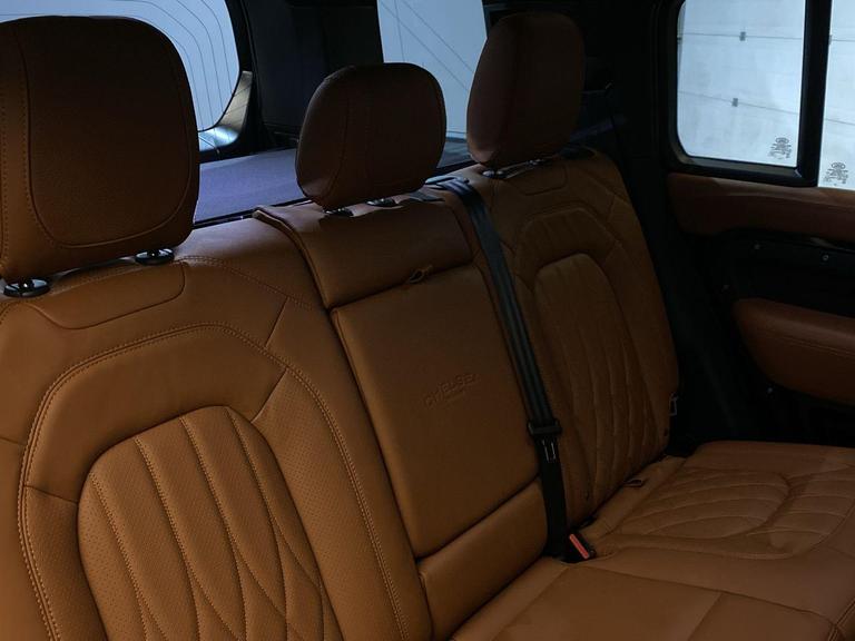 LAND ROVER DEFENDER 110 Photo bsapi-614a089ef6c2f9aa1728dc3c83ea77ec7a66da7e.jpg