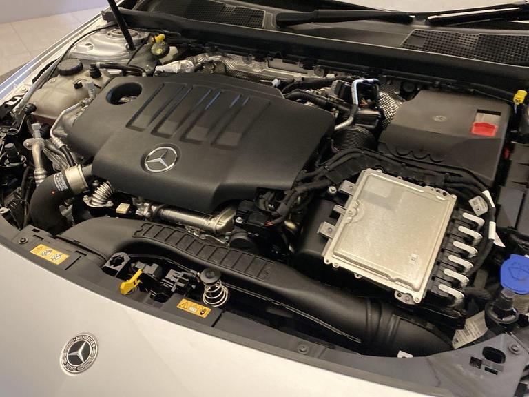 MERCEDES-BENZ A Class Photo bsapi-61d22011a7b7e77871d959a27301b2f625bf1ccd.jpg