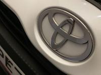 TOYOTA YARIS Photo 14
