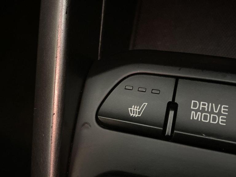 Kia STONIC Photo bsapi-637ce1b0cc3ce59bd8078a7c3099dbd0044d0ccb.jpg