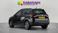 SEAT ARONA Photo 1