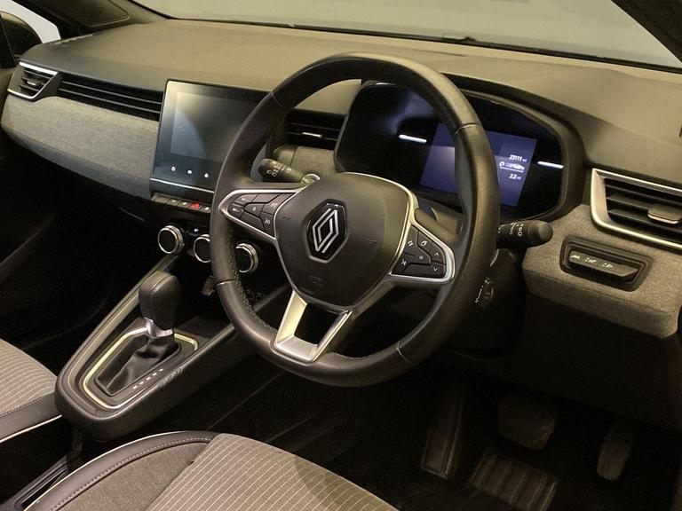 RENAULT CLIO Photo bsapi-641836091eae2e54816f9d9fd853ed1d00e5c1d5.jpg