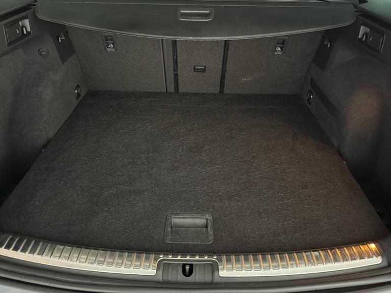 SEAT LEON Photo bsapi-64211418664b6318f37781e5393bd1c2d3322d5b.jpg