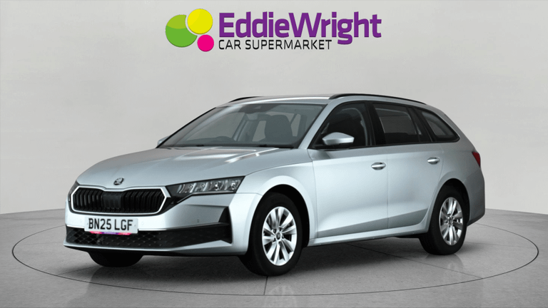 ŠKODA Octavia Photo bsapi-642834c27e9e7b897e97a080c7717bd1558697f0.jpg
