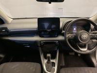TOYOTA YARIS Photo 4