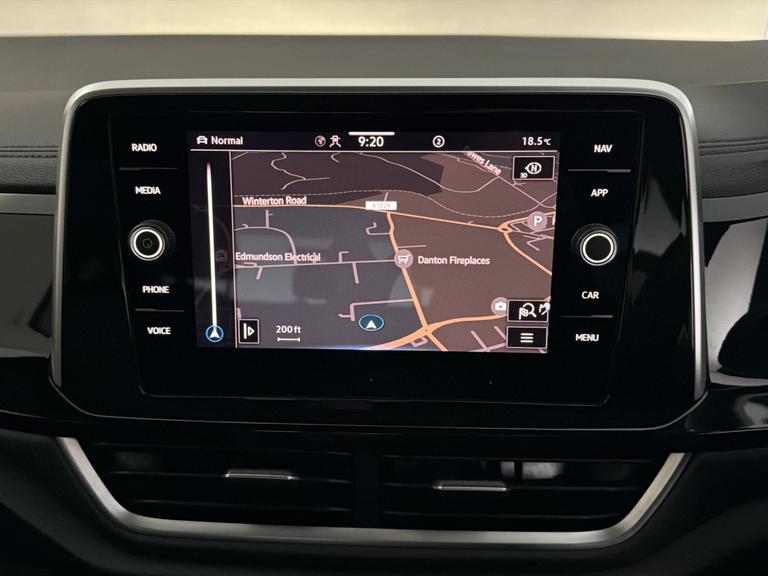 VOLKSWAGEN T-ROC Photo bsapi-64b0746d5c1299e024fe5e7742cdfe735691ee97.jpg