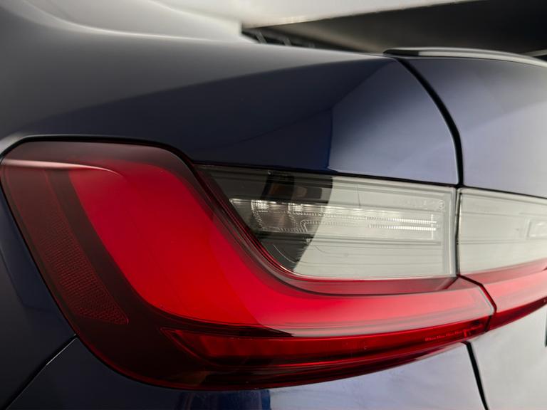 BMW 3 Series Photo bsapi-6506fa532409751f4962662f4093b53469896e14.jpg