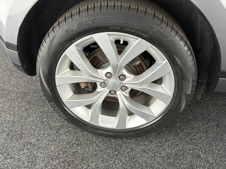 LAND ROVER Range Rover Evoque Photo bsapi-65dfba2000a944cb1ee9dcc0ae40671133c9e770.jpg