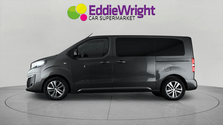 PEUGEOT TRAVELLER Photo bsapi-65e9efd58a1739e54c364407ce1cf4d5418a5c61.jpg