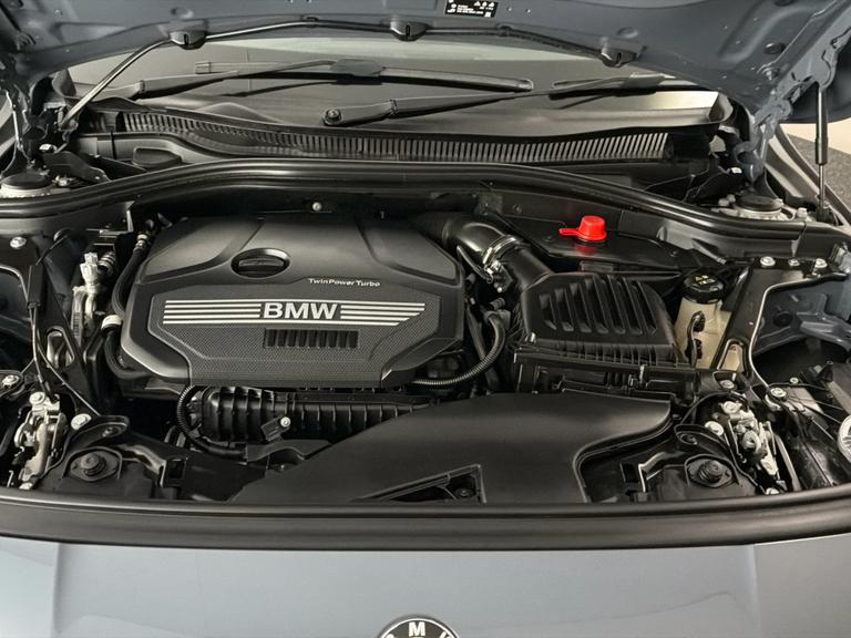 BMW 1 Series Photo bsapi-6625cf3054a0e9a4a29377910067dfdb3ec50670.jpg