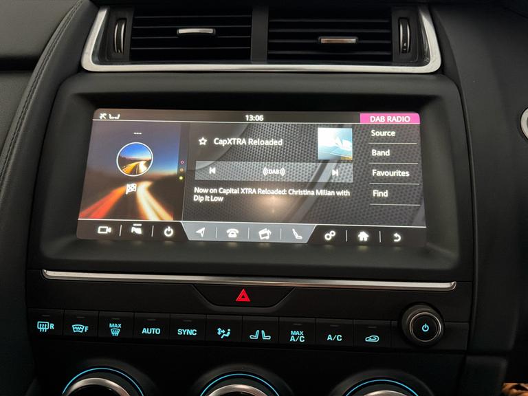 JAGUAR E-PACE Photo bsapi-66389f828e7dd94556e6998328dc9274e441347c.jpg