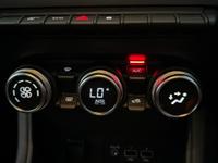 RENAULT Captur Photo 10