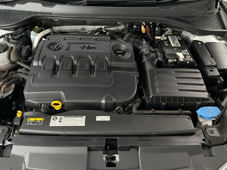 SEAT LEON Photo bsapi-6697a9955301f817b8dfd16bba4c55e7dbbd8786.jpg