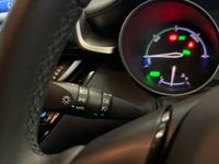Toyota C-HR Photo 26