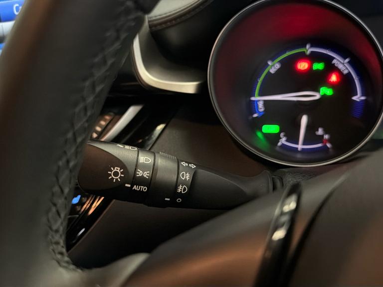 Toyota C-HR Photo bsapi-66ff597c2baed67d8b850006c4ad7bf960d993a5.jpg