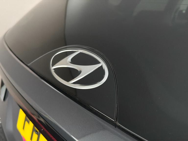 HYUNDAI Tucson Photo bsapi-67b1d7119803550cc3bfddc1cad0dcc26ef67fed.jpg