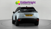 PEUGEOT E-2008 Photo 5