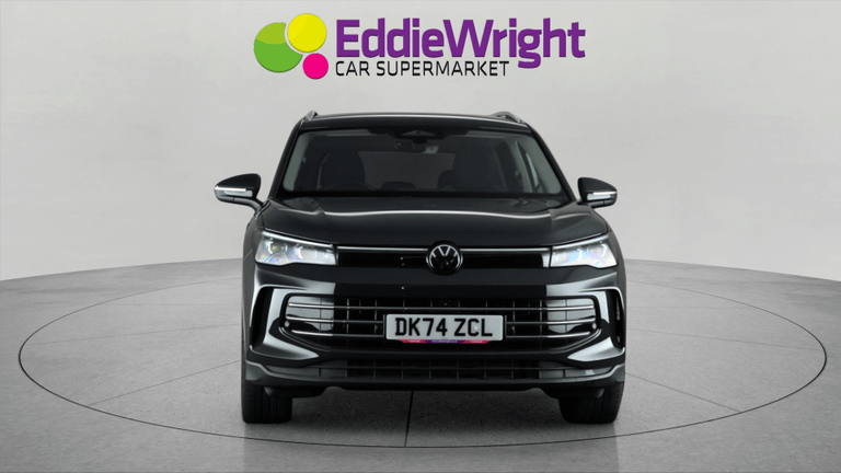 Volkswagen TIGUAN Photo bsapi-6864012547a74daf8e97f8dceaf12c6d2afe8b34.jpg