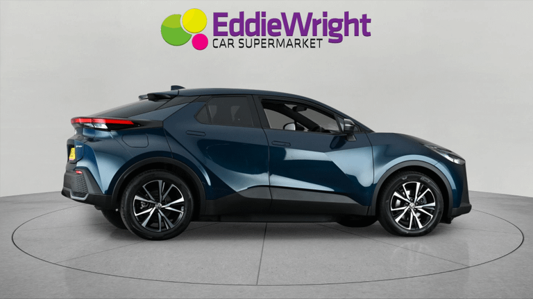 TOYOTA C-HR Photo bsapi-68718ea6568b4543c909dd5c272225c3b2b808a7.jpg