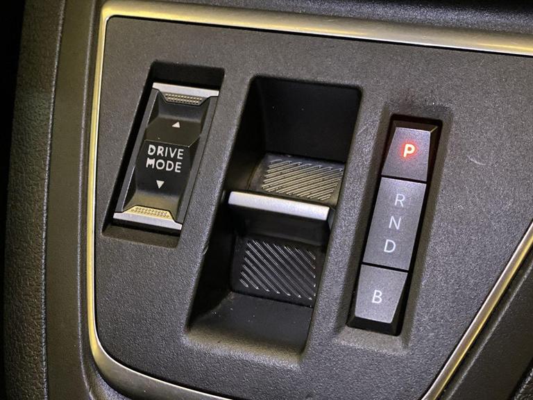 Vauxhall VIVARO LIFE Photo bsapi-68da4ea6ac91383506cb755e7c2e564ec6a21326.jpg