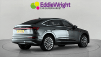 Audi E-Tron Photo 6
