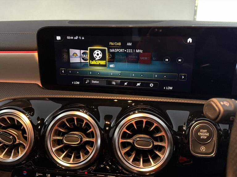 MERCEDES-BENZ Cla Photo bsapi-698cccbf30b302f8c999b16d85c770260f6ab162.jpg