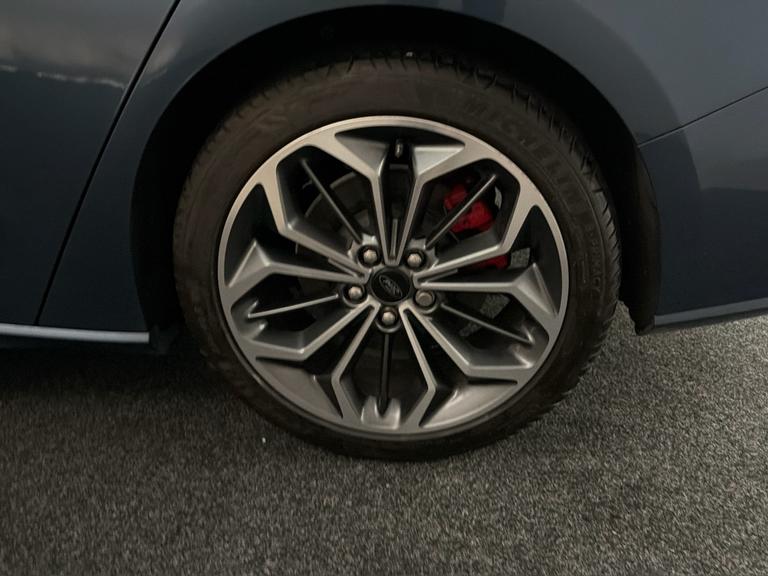 FORD FOCUS Photo bsapi-69c4609b8ad3d019c80ec0d2a5157ff9b071b6af.jpg