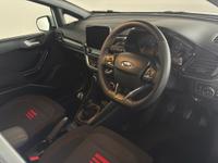 Ford FIESTA Photo 3