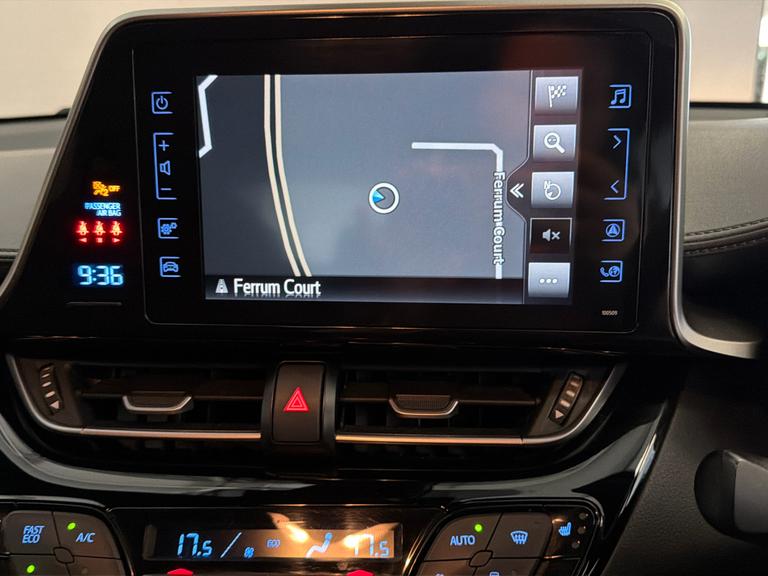 Toyota C-HR Photo bsapi-6a6561f315f81069ad8acbfbe5320fc659b171c0.jpg