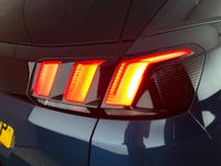 PEUGEOT 3008 Photo 17