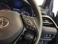 Toyota C-HR Photo 25