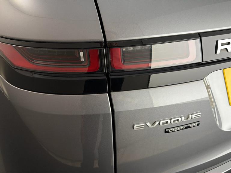 LAND ROVER Range Rover Evoque Photo bsapi-6c26457f28bc4f985608f73c878773ff1a4542bc.jpg