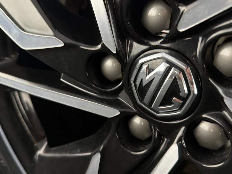 MG Mg Zs Photo bsapi-6c410504f7be19d286adc96ef76d9a0bcd6645d3.jpg