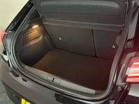 PEUGEOT 208 Photo 18
