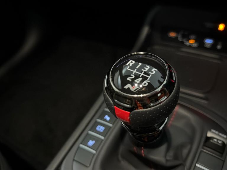 HYUNDAI KONA Photo bsapi-6cada80f2277eda87d88fad2b55904f6ce91432d.jpg