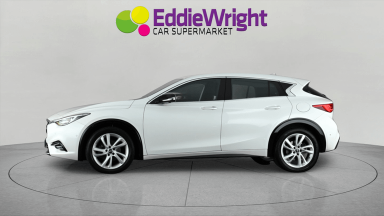 INFINITI Q30 Photo bsapi-6cd3ff0ec8bbf4c9779562fcea2987154f62254b.jpg