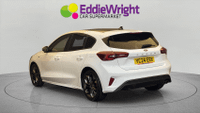 Ford FOCUS Photo 1
