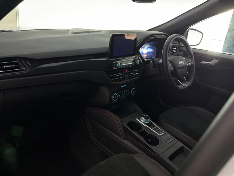 FORD KUGA Photo bsapi-6ebb99572e0eff94071cb03445007e5aaaadbc6f.jpg