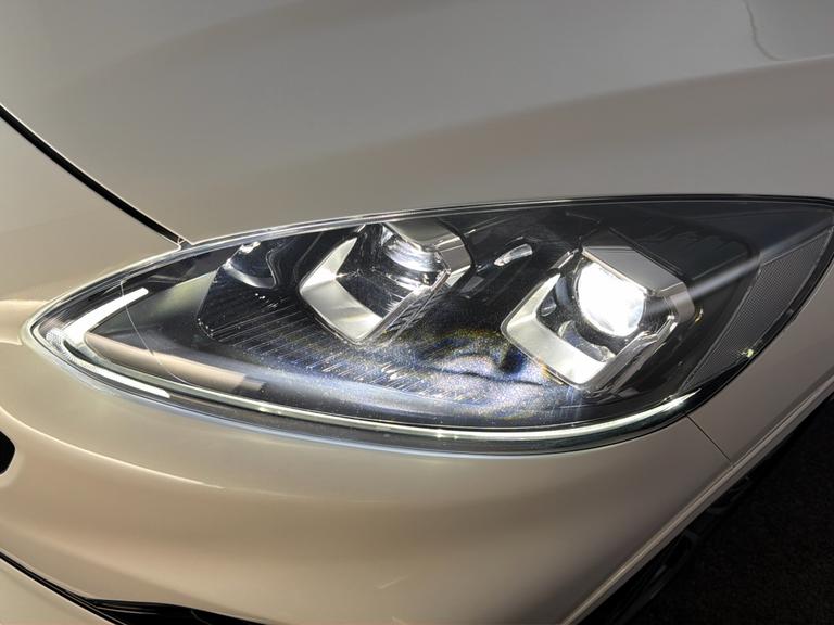 FORD Kuga Photo bsapi-6f01af80dbf43ce7c0b53e4b9f079e403fefb147.jpg
