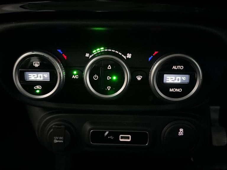 FIAT 500L Photo bsapi-6f55a426f48b43d1813954a754b84cc132cdfbba.jpg