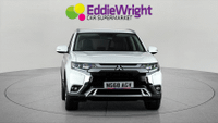 MITSUBISHI Outlander Photo 1