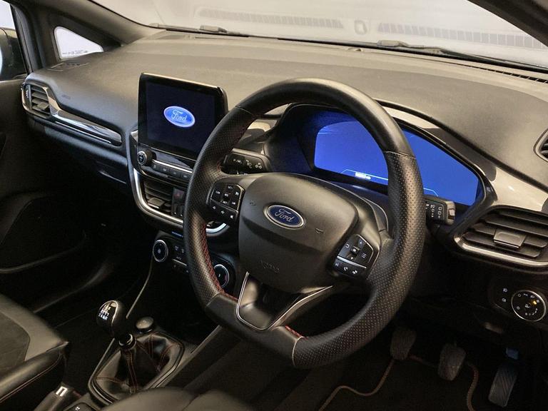 Ford FIESTA Photo bsapi-6f9779546e237de374401d330c325d11127d4eb6.jpg